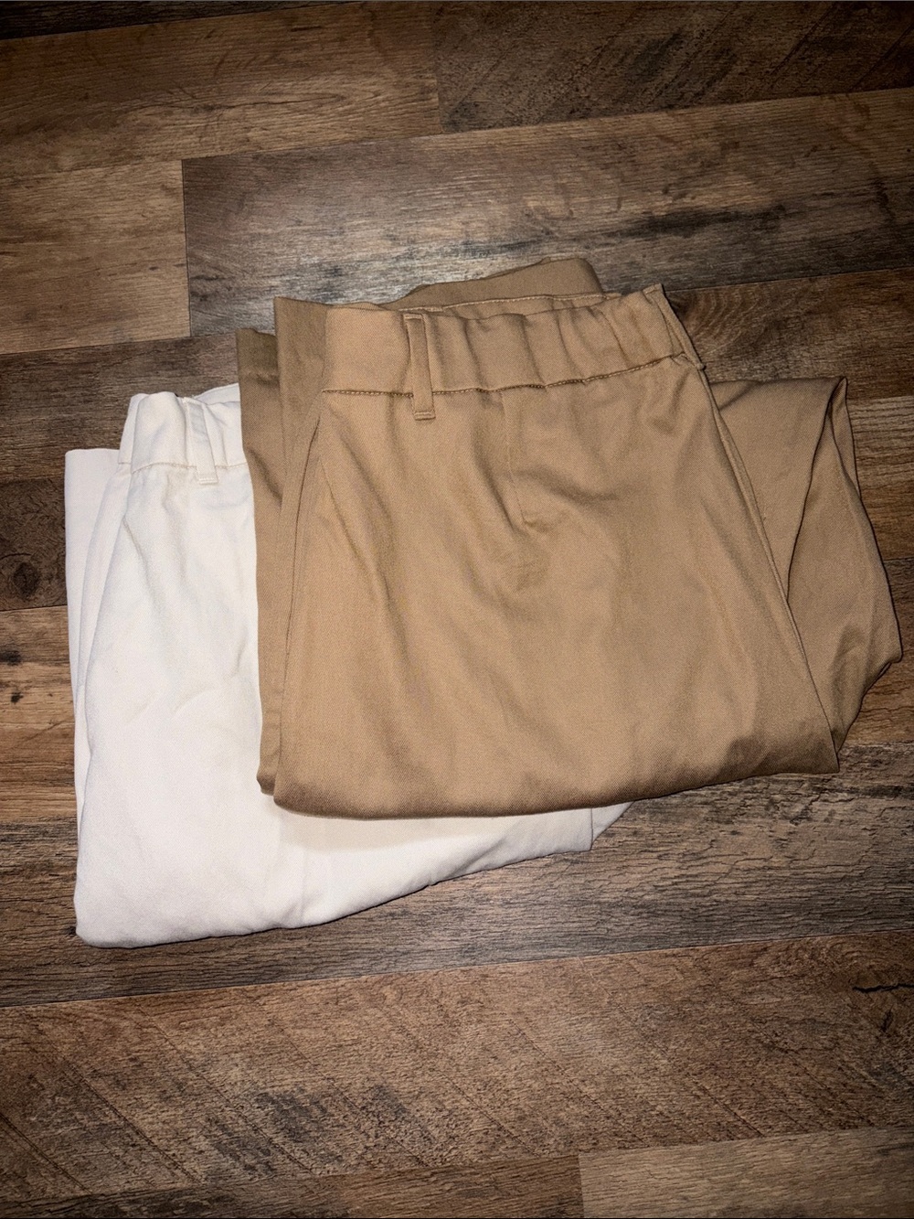 Old Navy Pull-On Trousers in White & Tan